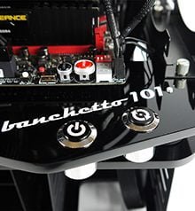 MicroCool Banchetto 101 Chassis Review